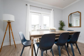 Be A Nomad - Balcony peekaboo - Home for reunions